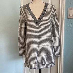 Anthropologie v-neck grey & white stripe sweater Sz S (b6)